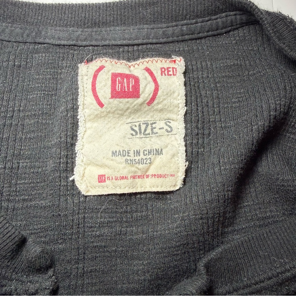 GAP Red Women's Black Long Sleeve Top - Picture 4 of 6